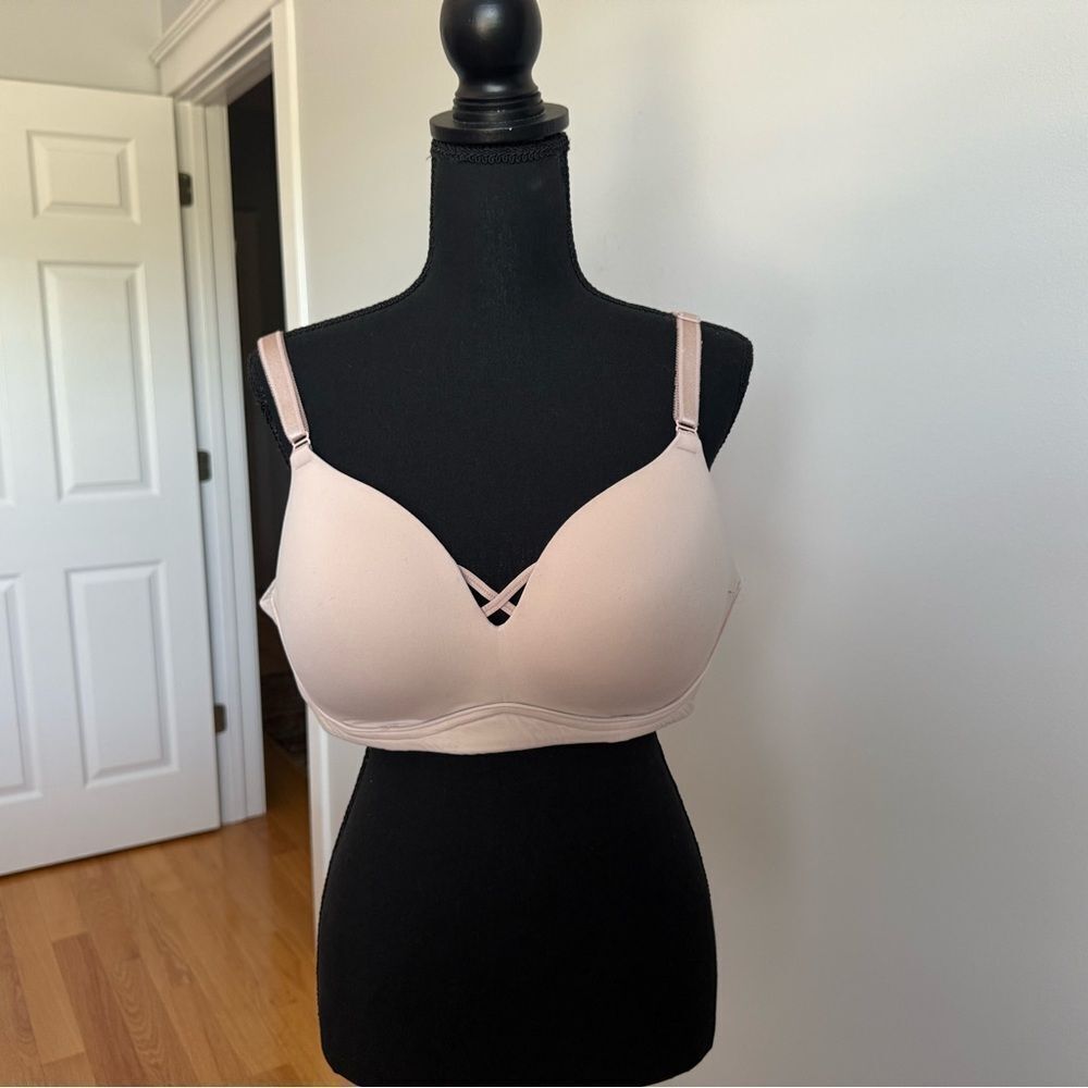 Torrid 40D Dream Wire Free Cream Women's Bra